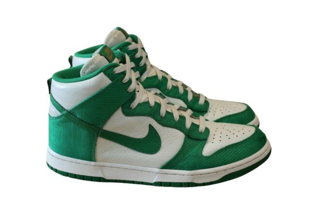 nike dunk lucky green