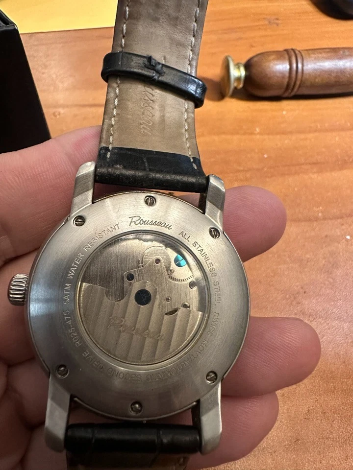 Reloj Rousseau Swiss Parts Correa Cuero Negro Segunda Unidad Foto 4 de 4