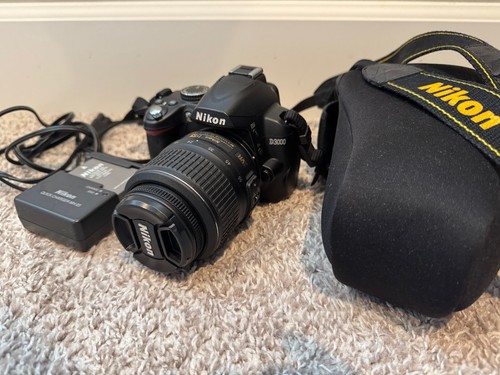 Nikon D D3000 10.2MP 18-55mm f/3.5-5.6G AF-S DX VR Nikkor Digital SLR Camera