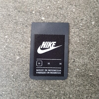 what size is the nike logo