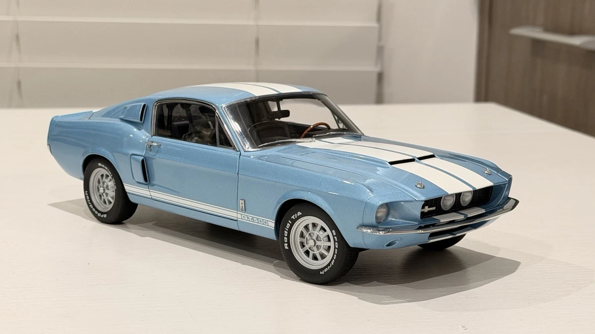 Preços baixos em AUTOart Shelby Veículos de brinquedo e de metal