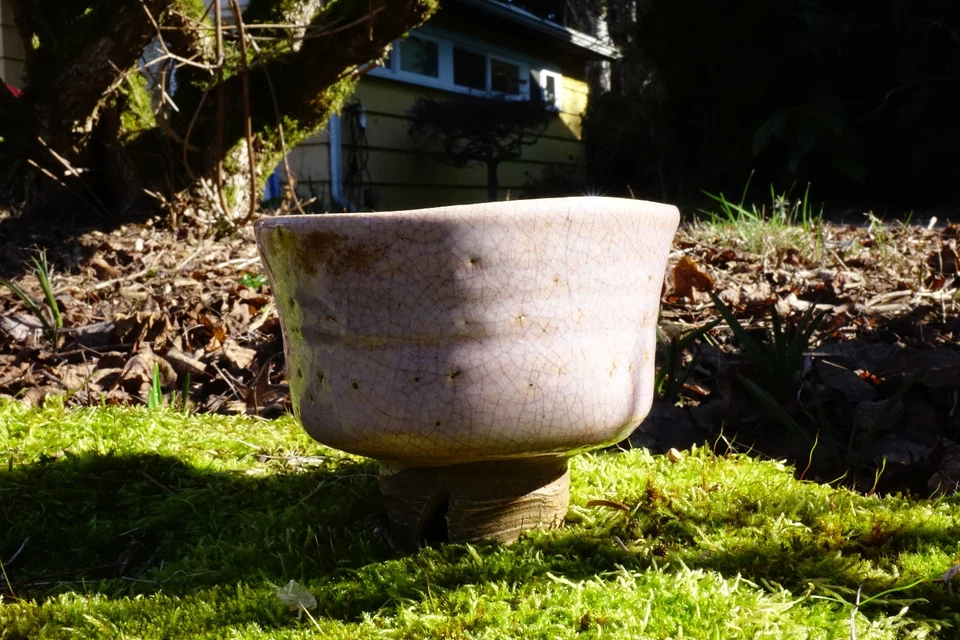 Pink Hagi Chawan / Tea Bowl by Sakakura Shinbei XII 十二代 坂倉新兵衛 (1881-1960) - Image 2 of 4