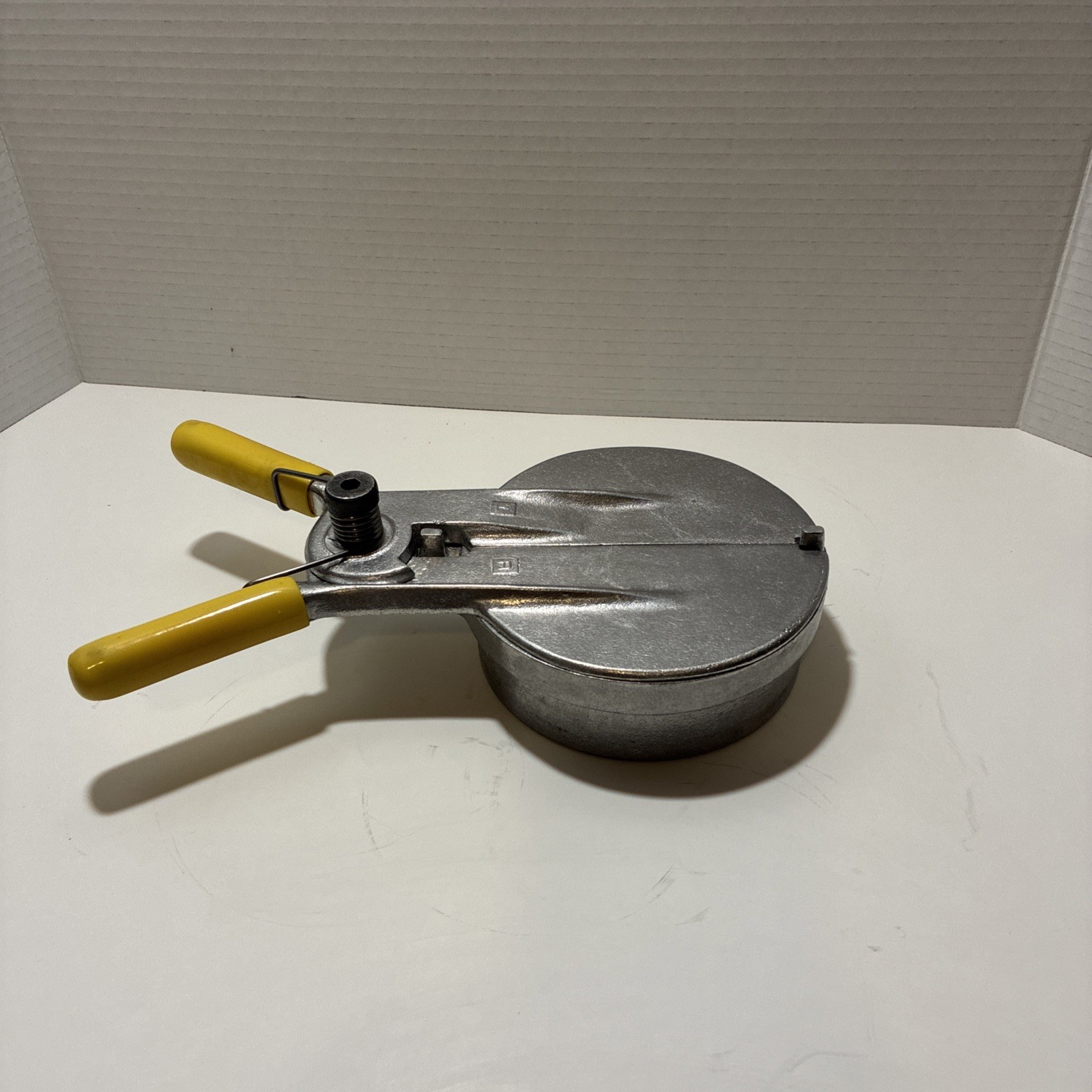 Slip Seal Co Long Beach CA Used Packing Peanut Dispenser Valve