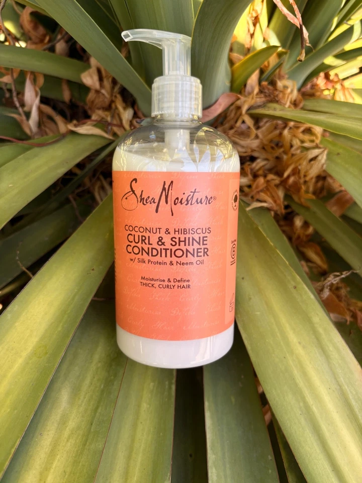 Shea Moisture Coconut and Hibiscus Curl and Shine Conditioner 379ml - Photo 2/4