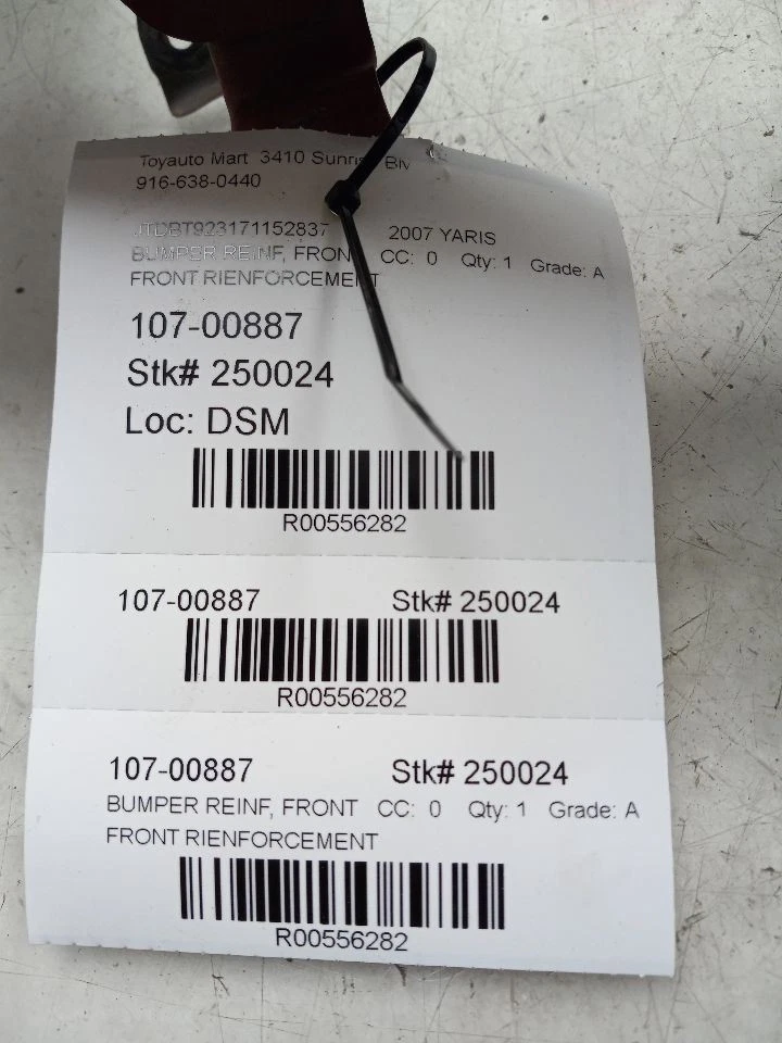 REFUERZO PARACHOQUES DELANTERO TOYOTA YARIS 06-14 Foto 4 de 4