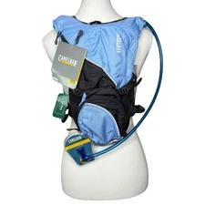 |NWT| CamelBak Aurora 72oz/2.1L Women's Hydration Backpack Light Blue