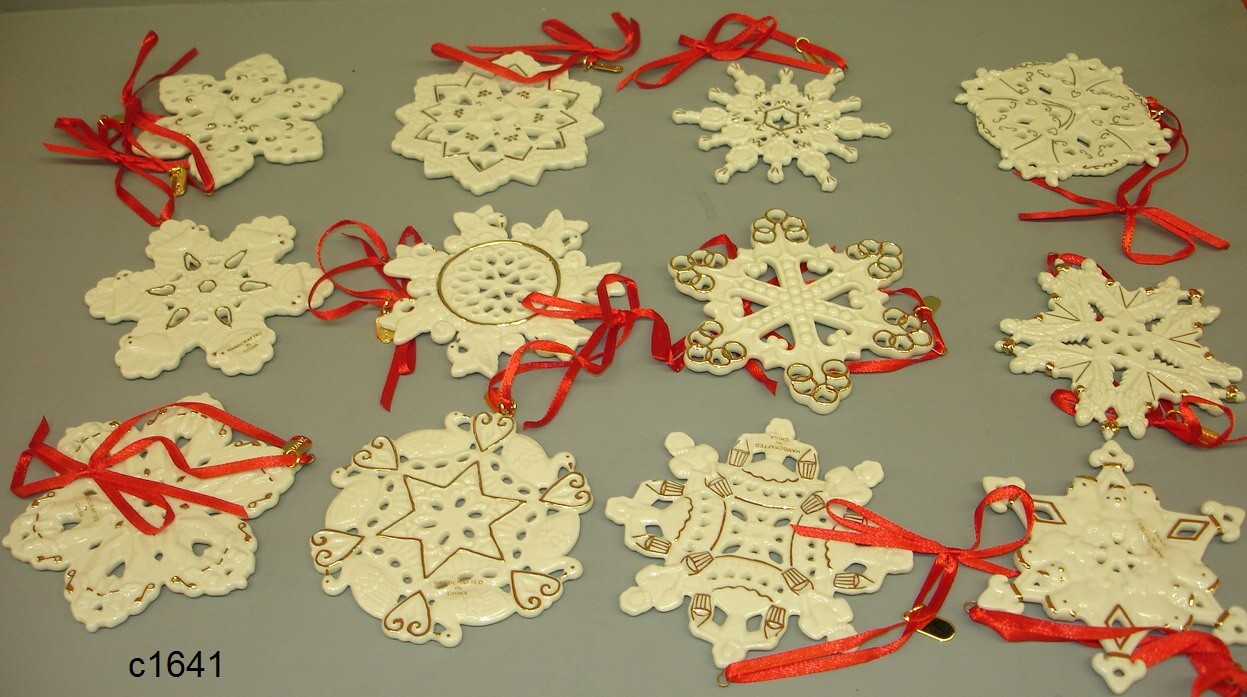 Lenox 12 Days Of Christmas Snowflakes 12 Piece Ornament Set NEW IN GIFT BOX