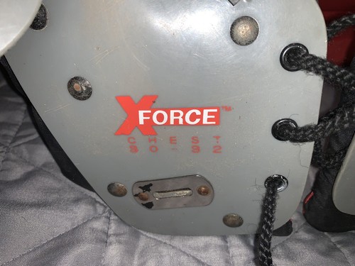 RIDDELL XFORCE XF-100 YOUTH 12- 13” SHOULDER 30-32” CHEST Football PADS - Picture 2 of 16