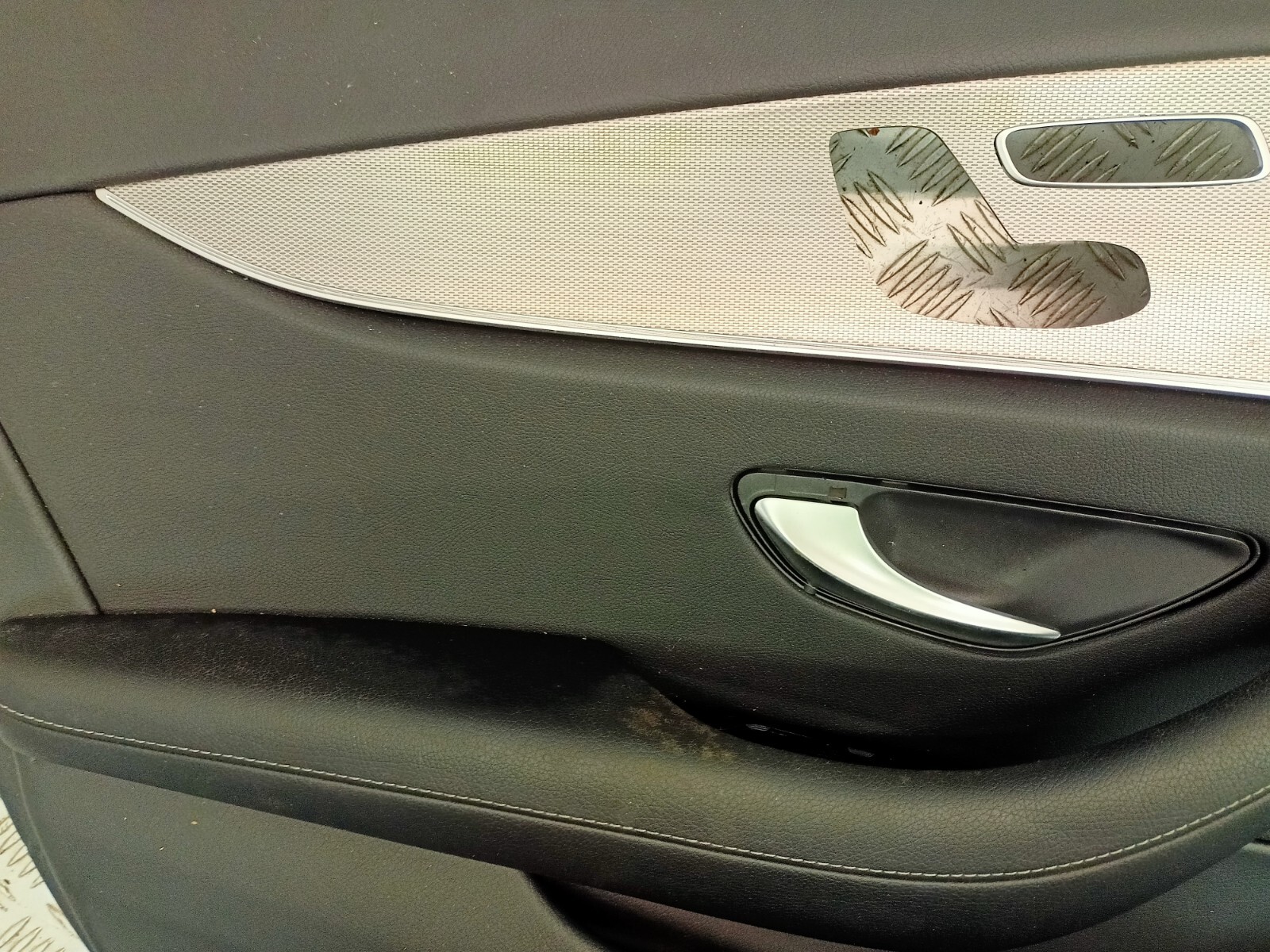 2017 MERCEDES-BENZ E220 FRONT LEFT PASSENGER SIDE DOOR CARD 