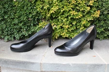 Stuart Weitzman Leather Round Toe Pump Black Women's Sz 6M [A408029]