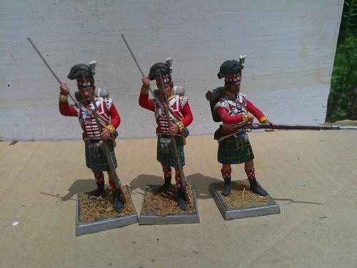 St. Petersburg, ISA Waren handels Russian Studio Painted 92nd Highlander x3