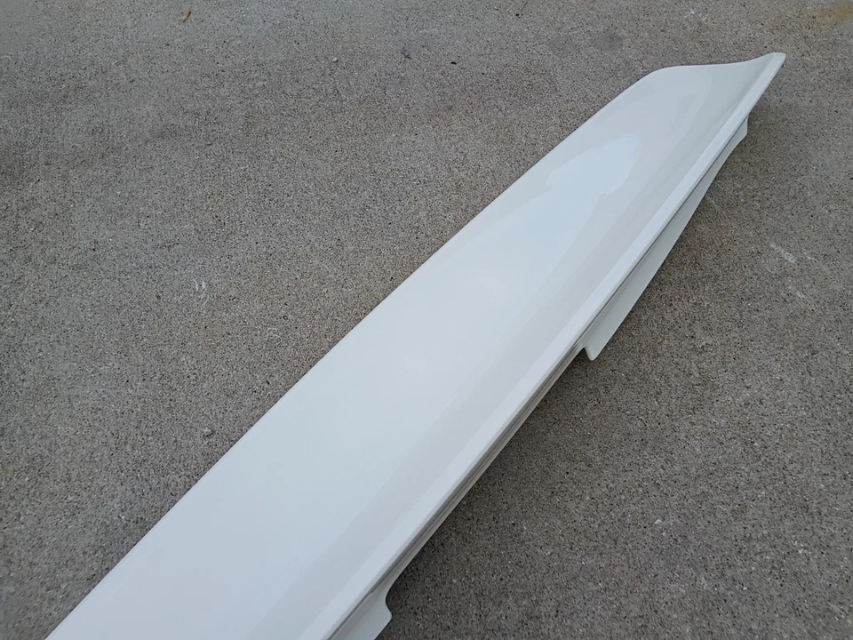 Alerón trasero blanco Chevy Monte Carlo LT SS 2006 2007  Foto 3 de 4