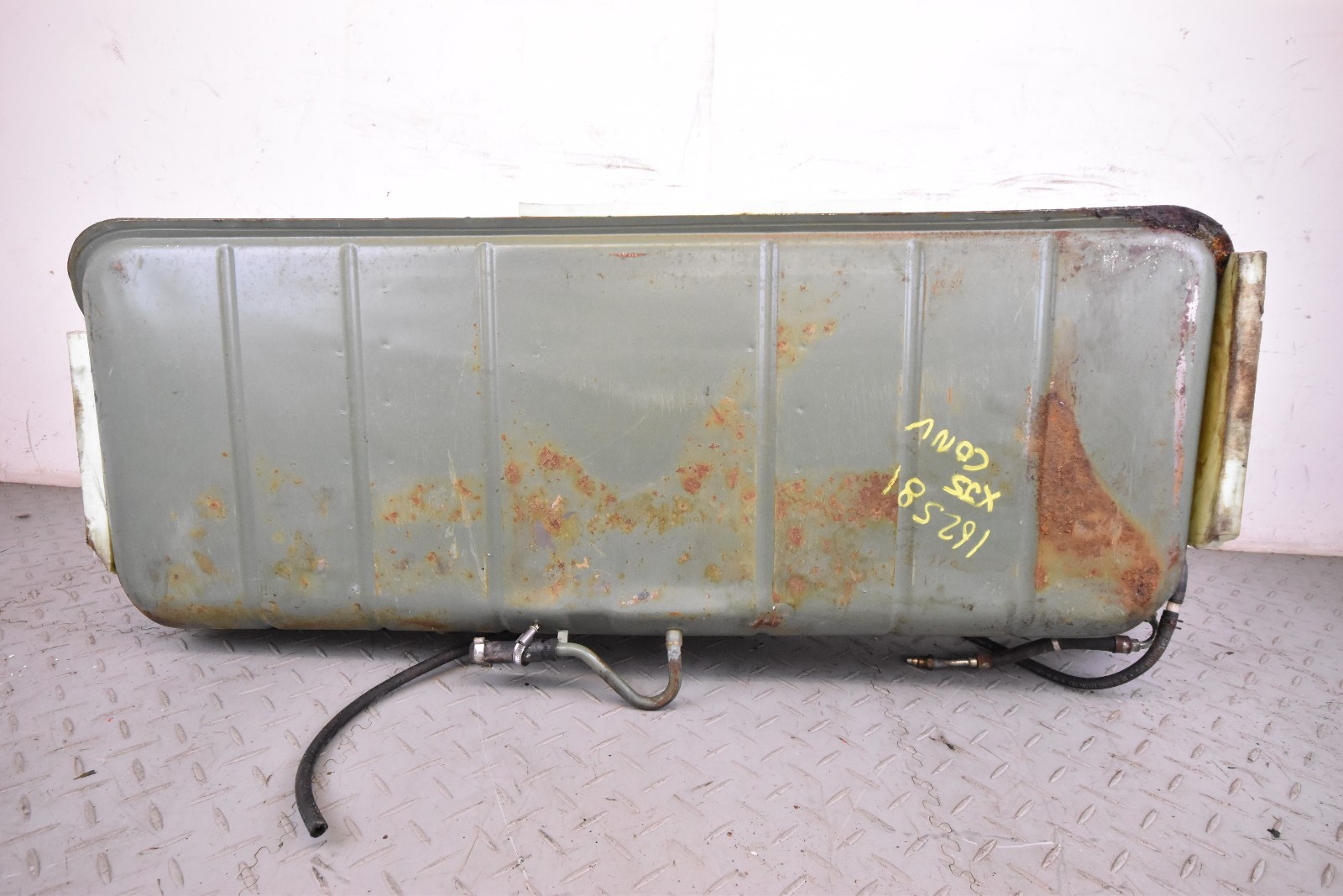Jaguar XJS V12 CONVERTIBLE FUEL TANK PETROL REAR FEED 5.3 FILLER SENDER