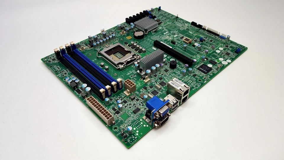 Tyan S5512 Socket LGA1155 DDR3 SATA ATX Server Motherboard S5512WG2NR-LE-B-AKA - Image 3 of 4