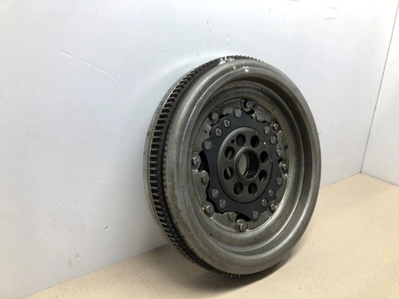 ZWEIMASSENSCHWUNGRAD Volkswagen Golf VII (AUA) 2016 06K105266A - Изображение 2 из 4