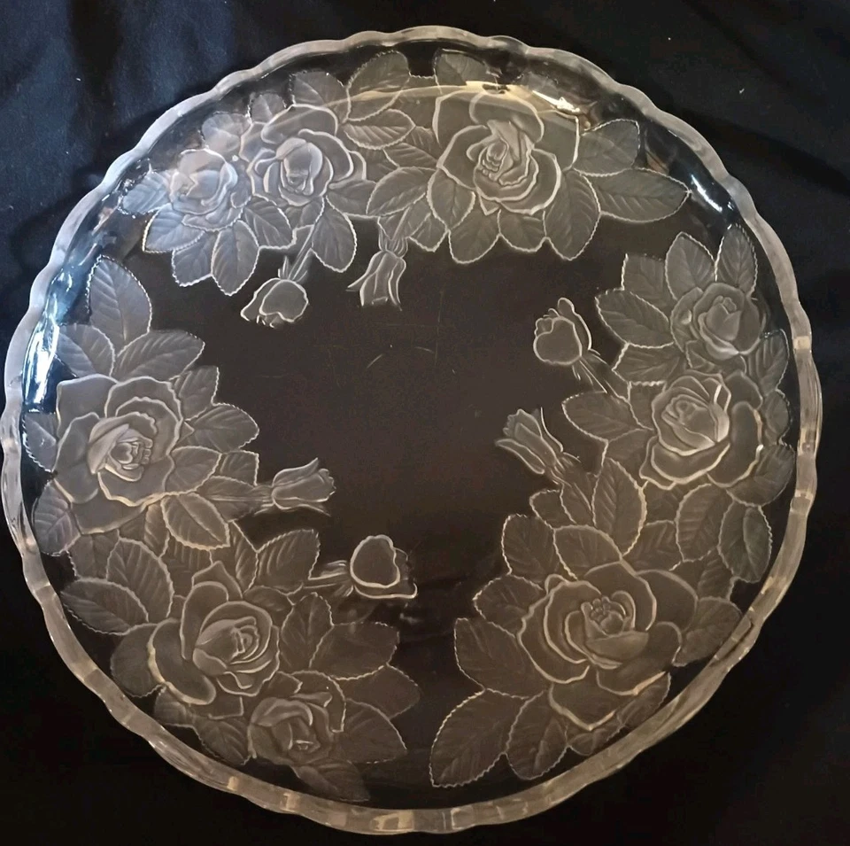 Plato de servir grabado en vidrio vintage Studio Nova Winter Rose 14” Foto 2 de 4