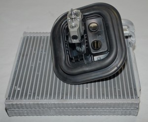 Wärmetauscher Mercedes C118 Verdampfer Klima Heizung Heizungkühler A2478307800