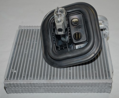 Wärmetauscher Mercedes C118 Verdampfer Klima Heizung Heizungkühler A2478307800