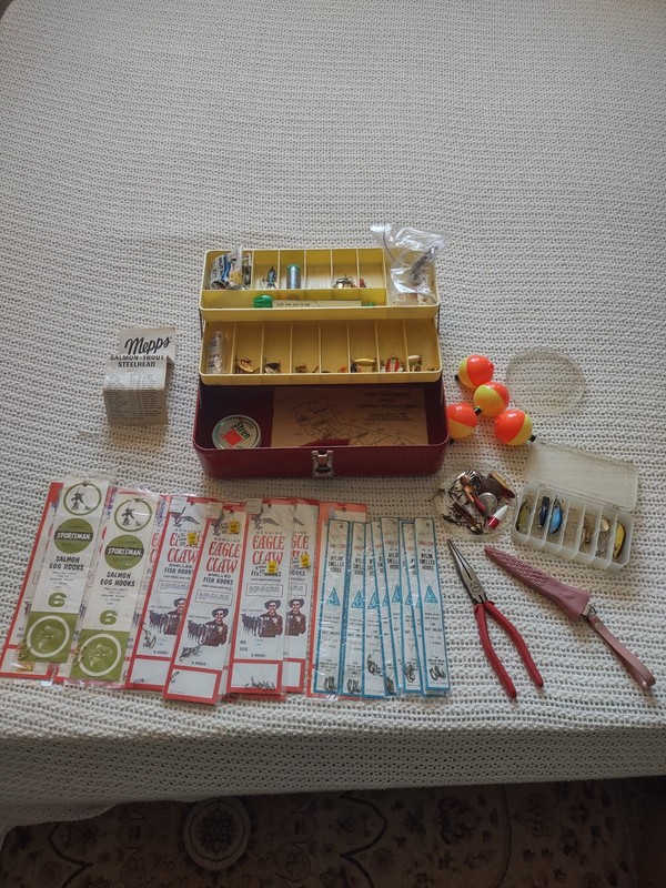 Vintage Fishing Tackle Lot Mepps Eagle Claw Sportsman Hooks Lures Bobbers Floats