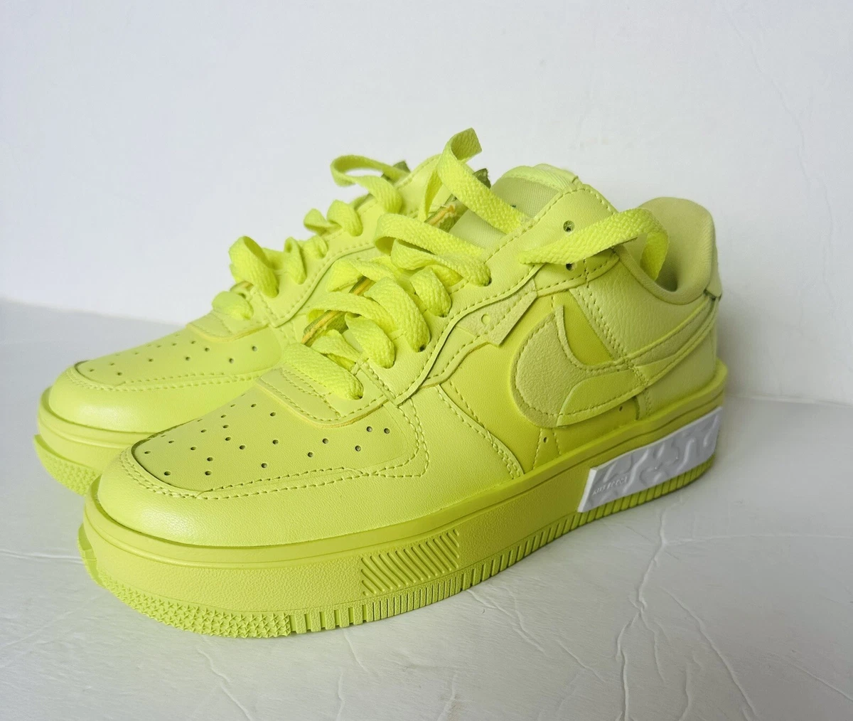 Nike shop jester yellow