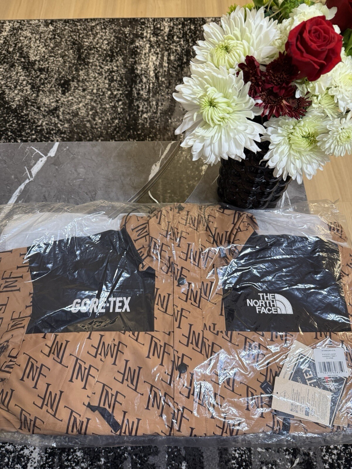 The North Face Men's XL Almond Butter Gore-Tex Jacket