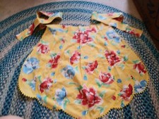 Beautiful vintage yellow flower floral kitchen chic housewife half apron sweet