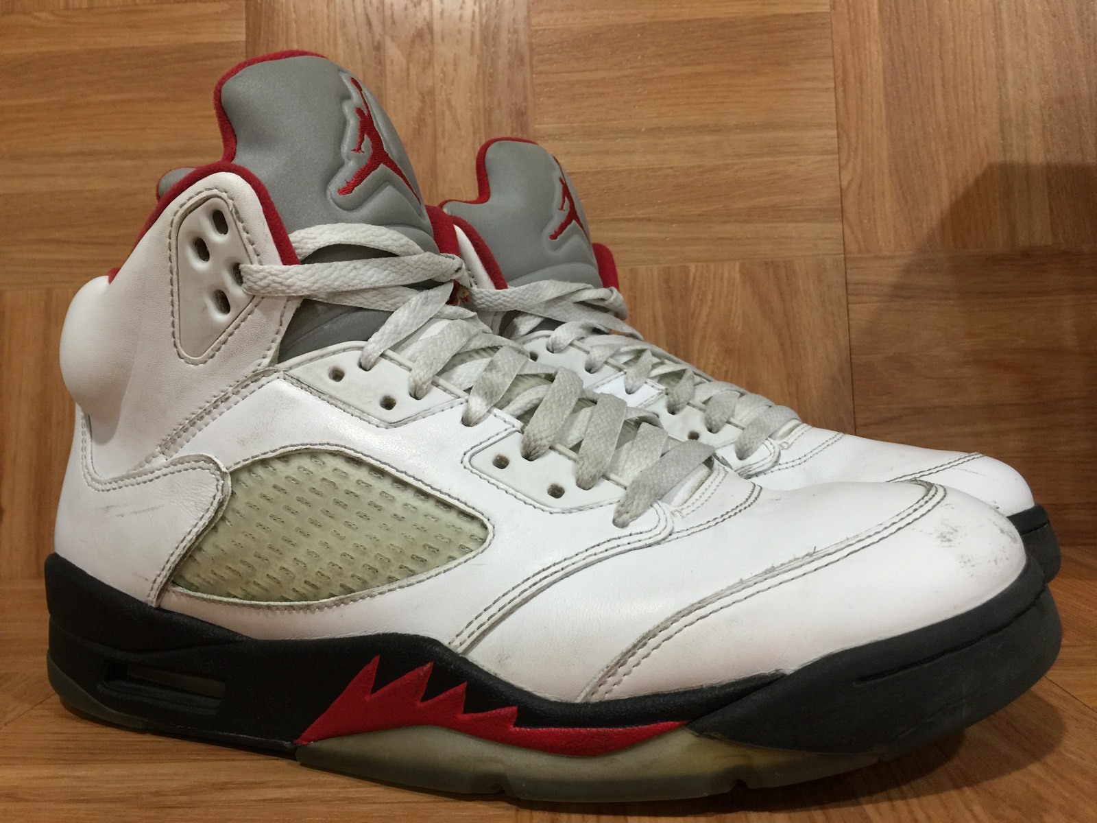 RARE🔥 Nike Air Jordan 5 V Retro White Fire Red Black Size 9.5 136027-100 SICK!