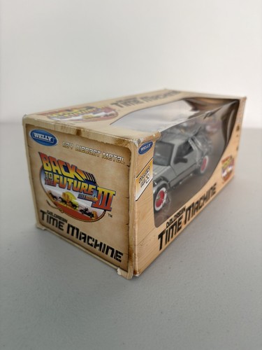 Welly De Lorean DMC 12 Time Machine - Back To The Future III 1/24 Beschreibung lesen - Bild 13 von 23