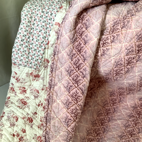Antique French Quilt 19th Century 3 Rare Prints Pink Ombré 61" x 69" - Picture 9 of 17