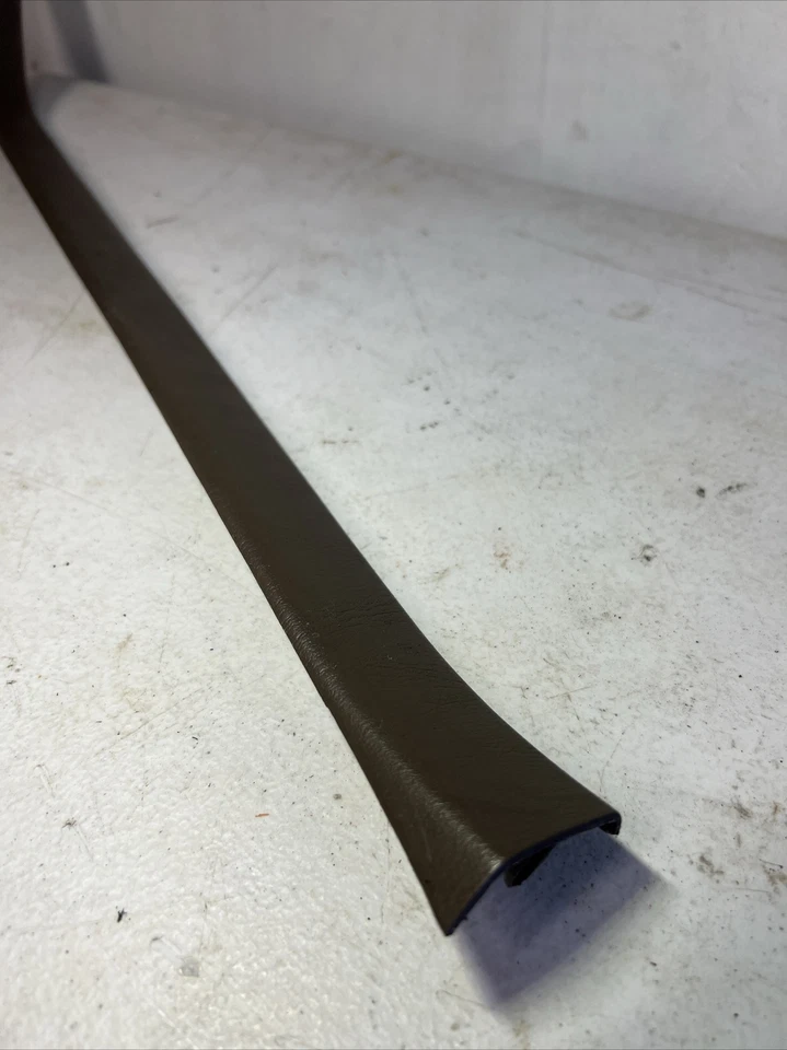 Cubierta de moldura de placa de desgaste de puerta delantera Lexus ES300 1992-1996 OEM BRONCEADO RH 67913-33010 Foto 2 de 4