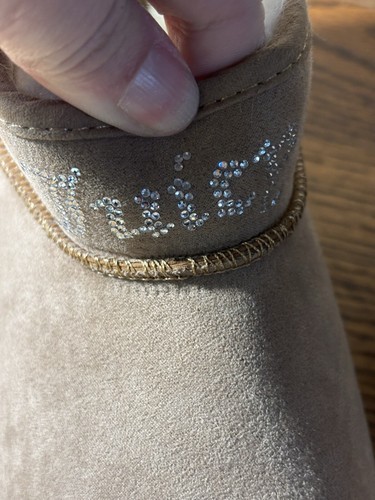 Juicy Couture Tan Faux Fur Lining Suede Ankle Booties/Kerri, 8 - Picture 10 of 11