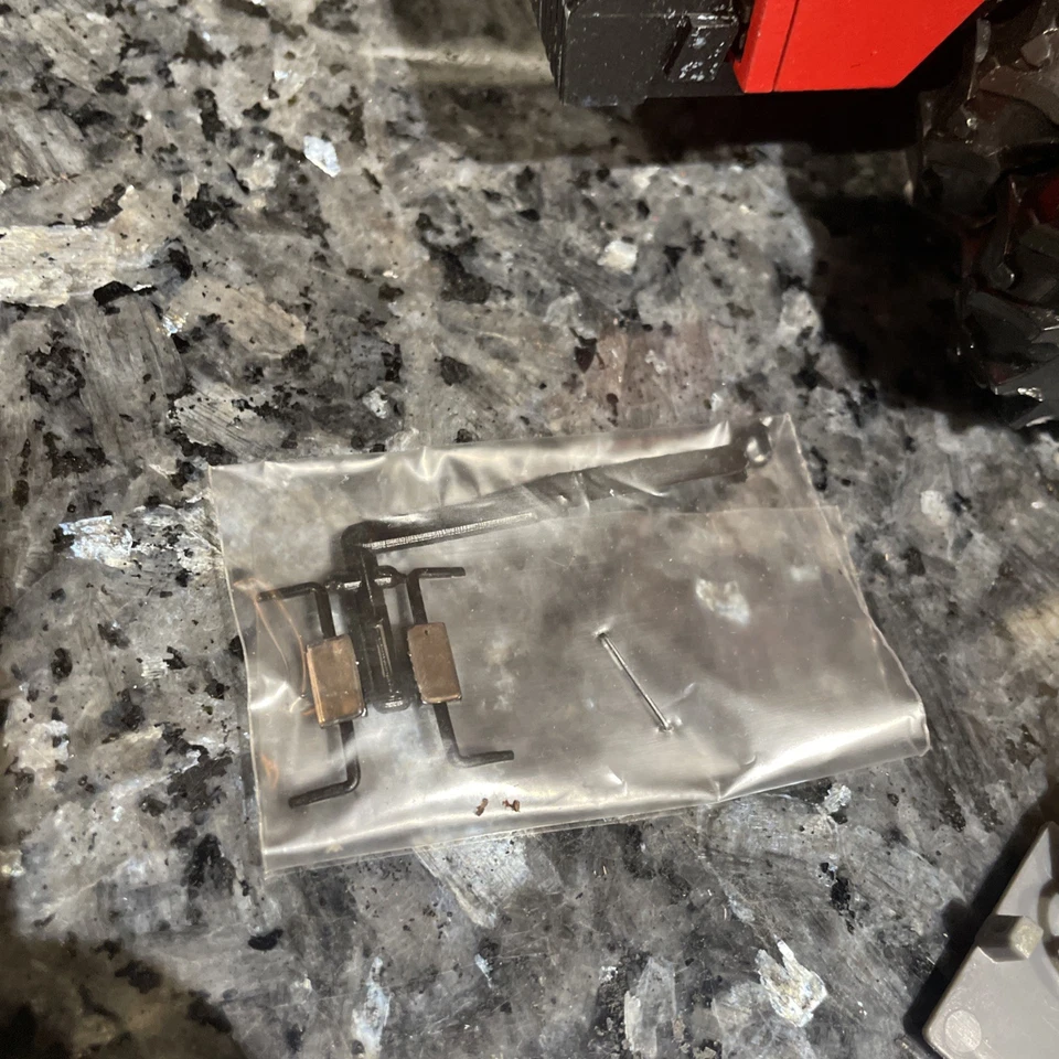 Conrad Case IH 4994 4WD Tractor 1/35 West Germany Heavy Damage Repair Parts - Image 3 of 4