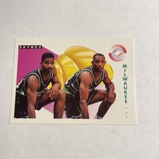 1991-92 SkyBox #473 Jay Humphries / Alvin Robertson TW Milwaukee Bucks