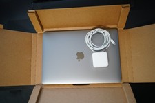Apple MacBook Air 13.3'' (256GB SSD, Apple M1, 8GB RAM) Laptop