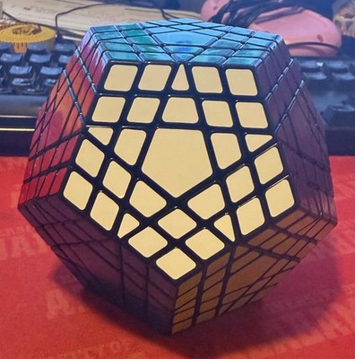 Rubik's Cube - Gigaminx Cube (5x5 Megaminx) Magic Twisty Cube - Black, Stickered