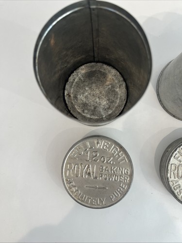 4 Vintage Royal Baking Powder 12 oz. 3/4 Pounds Each Metal Tins w/ Embossed Lid - Picture 4 of 8