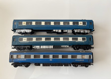 3 X OO Gauge Blue Pullman Parlour Coaches .