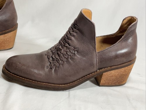 Latigo Kick Women’s Espresso Brown Leather Slip on Ankle Bootie Size 6 M - Picture 3 of 7