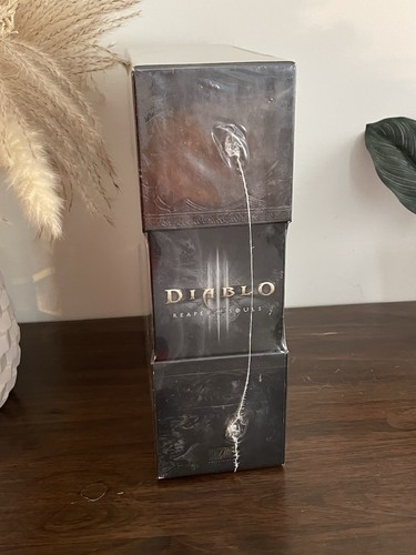 Diablo III Reaper of Souls Collector's Edition 2014 Big Box Sealed FREE SHIPPING - Picture 3 of 7