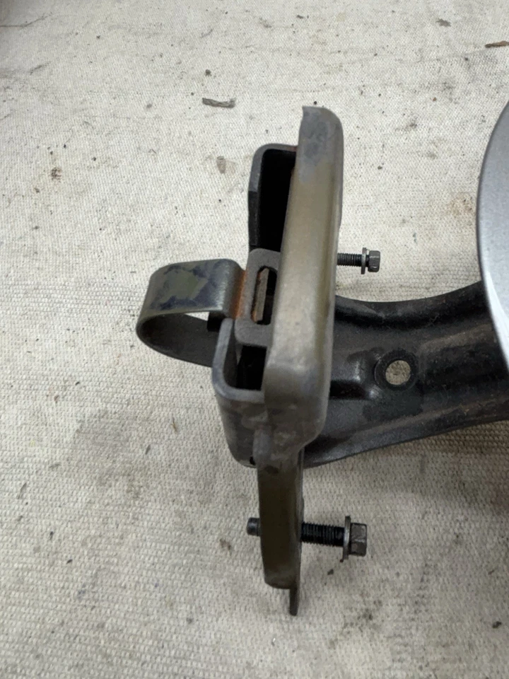 Cubierta de tapa de puerta de llenado de combustible Mercury Milan 2006-2009 vapor plateado metálico ZY Foto 2 de 4