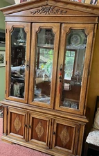 French Provincial Mid-Century Thomasville Display and Buffet Cabinet