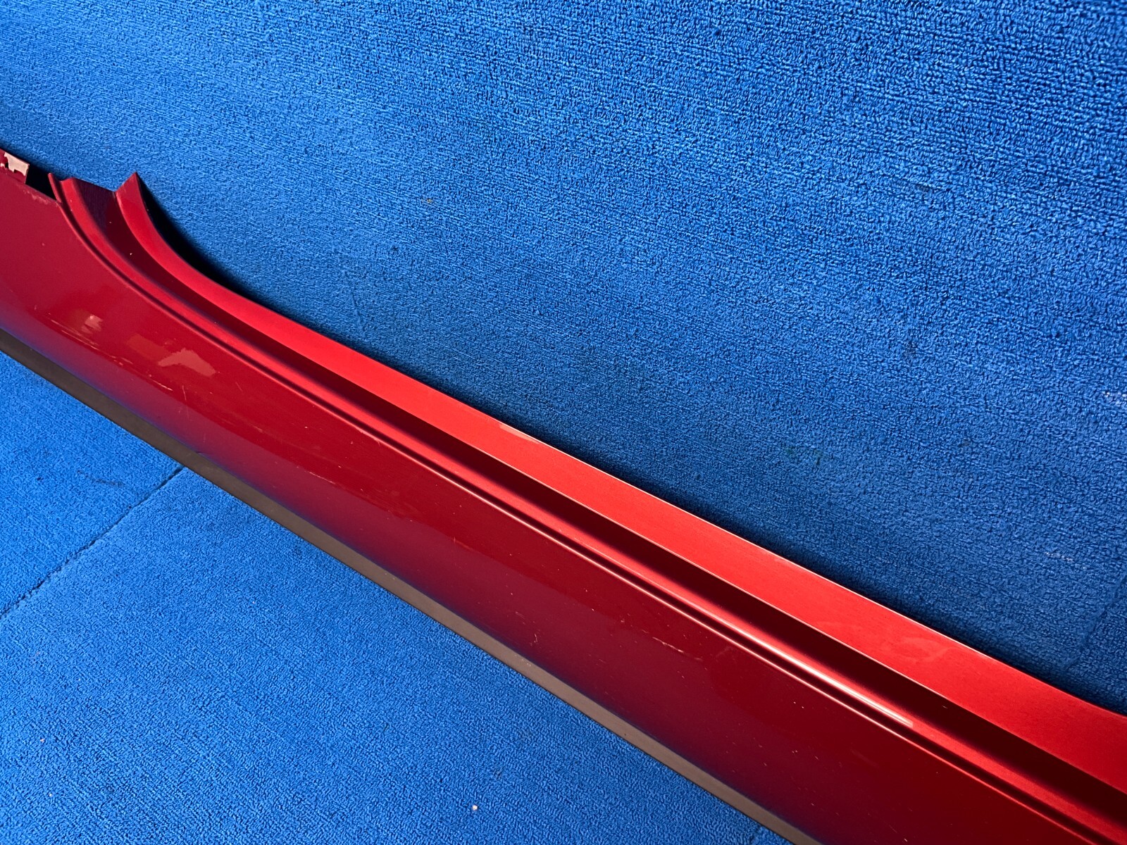 2007 - 2010 BENTLEY CONTINENTAL GTC RIGHT PASS SIDE SKIRT ROCKET PANEL RED OEM