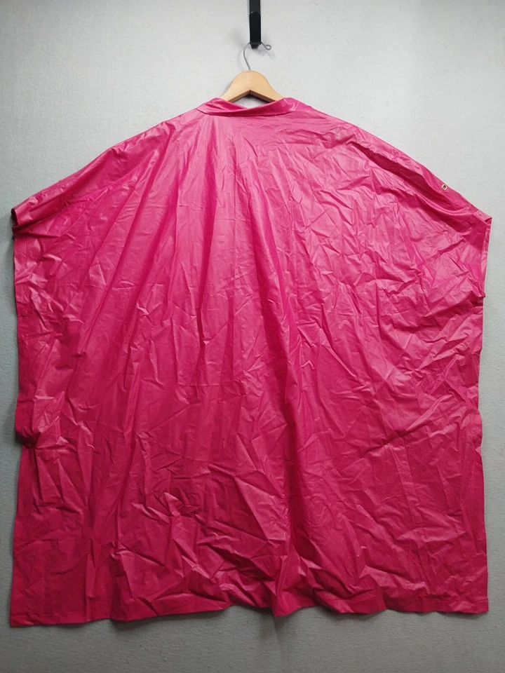 Poncho de lluvia rosa para mujer talla única frontal a presión reutilizable 100 % PVC Foto 2 de 4