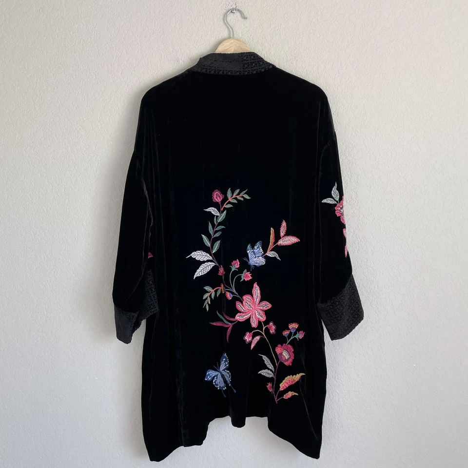 Johnny Was Kimono Mujer Grande Negro Floral Terciopelo Bordado Sandra Puño Ancho Foto 2 de 4