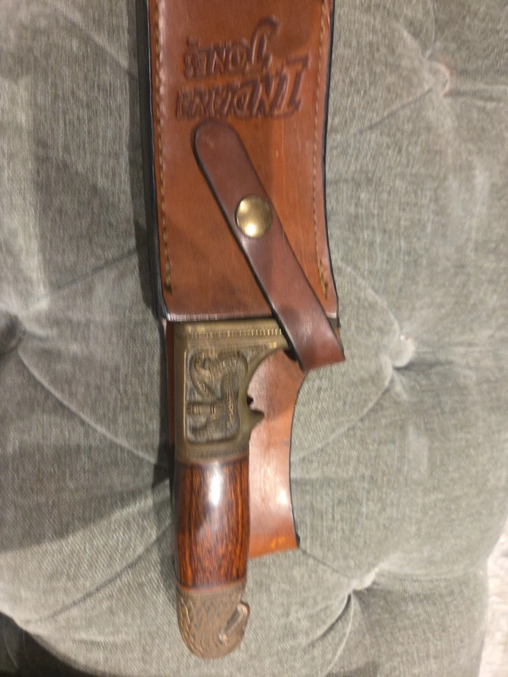 Cuchillo de colección United Cutlery Indiana Jones Khyber Bowie UC501 1989 con funda Foto 2 de 4