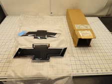 GM 84434790 Emblem Kit Black Bowtie Front Grille and Rear Tailgate