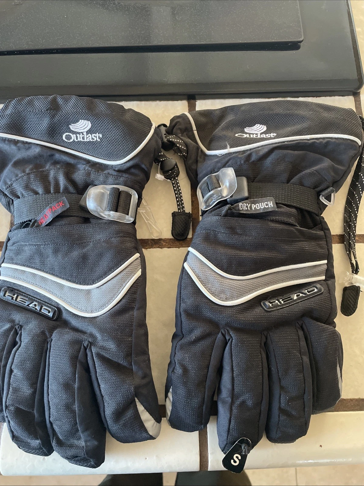 Head Outlast Hipora Size Small Black Winter Ski Gloves Waterproof. New.