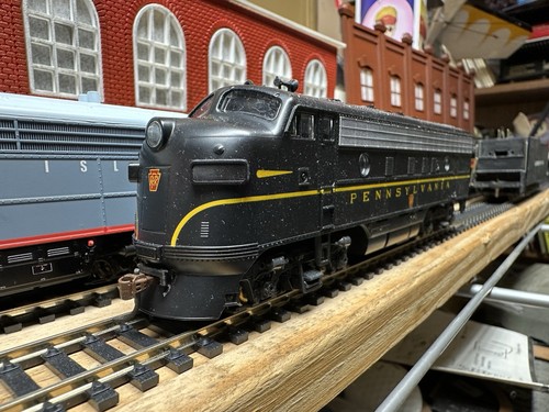 Stewart Hobbies Kato F3A P.R.R. DCC Ready Ho Scale #8999 | Condition: Seller refurbished