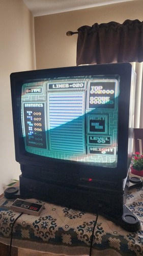 GRAIL 90's Nintendo TV SHARP 19SV111 NES Retro WORKS