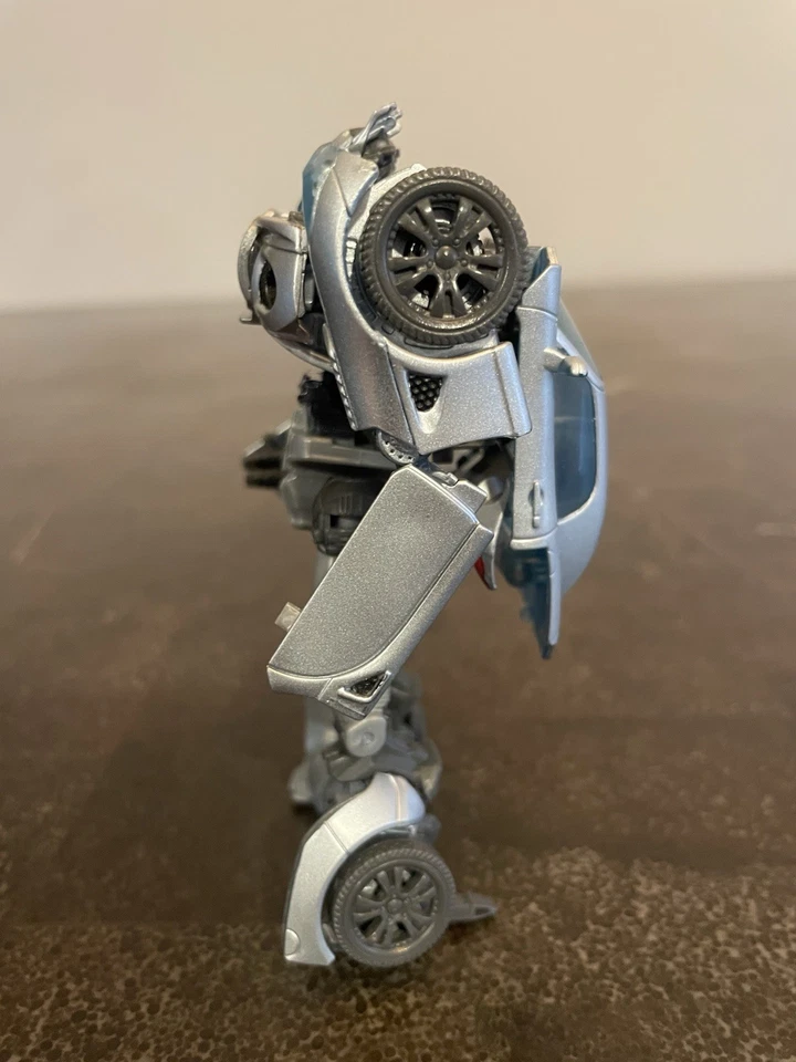 Transformers Studio Series SS10 Deluxe Class Autobot Jazz Incomplete Hasbro 2018 - Image 4 of 4